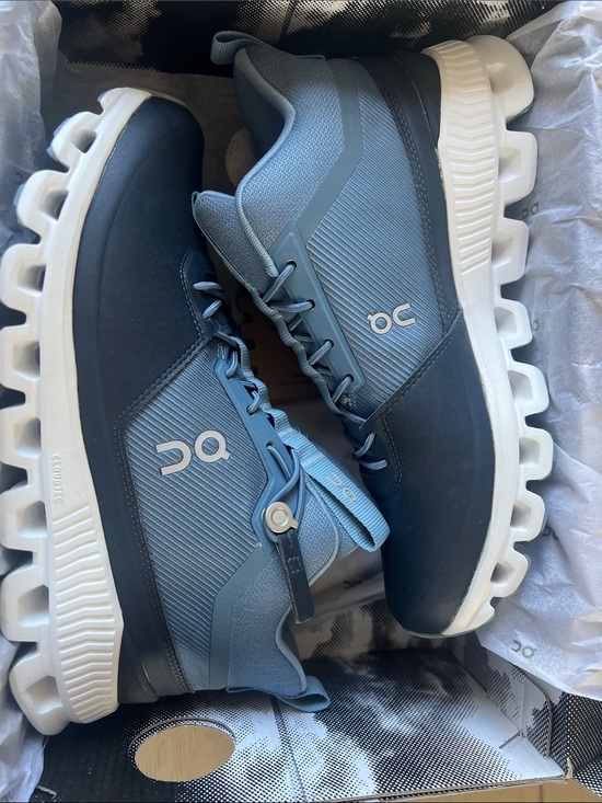 On Running Shoes - On Running Women’s Cloud Hi Waterproof Shoes in Blue and Black
